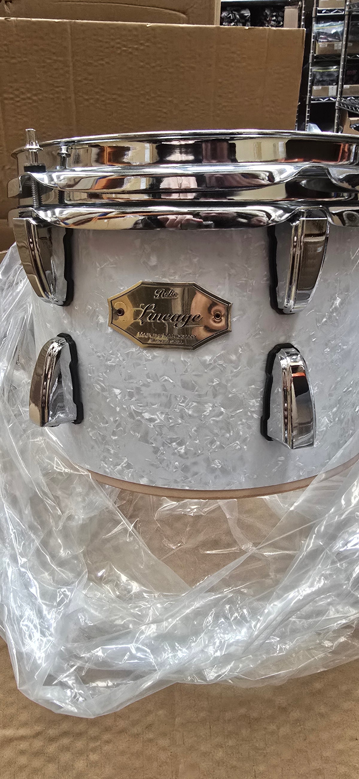 ONE ONLY  Relic 18'' 10'' 14'' Lineage Drum Kit - White Pearl B*STOCK