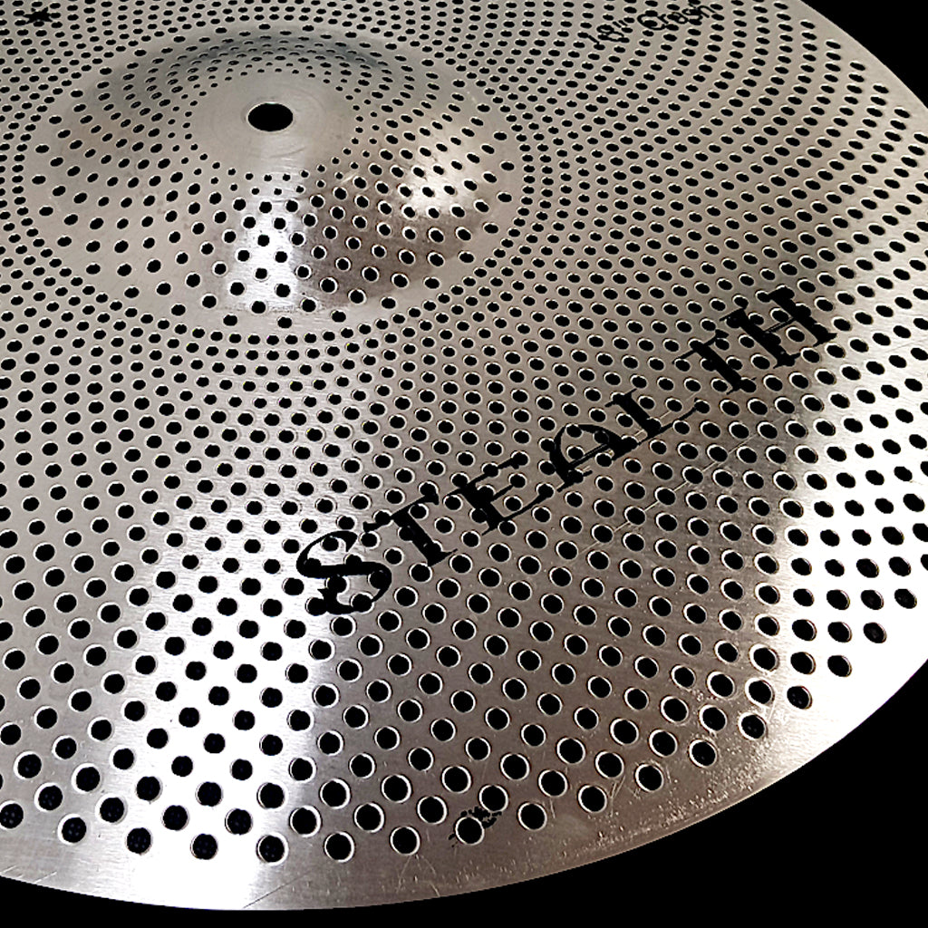 Low volume outlet crash cymbal